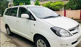Toyota Innova 2.5 G 8 STR BS III 2007