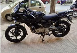Bajaj Pulsar 220F 2011