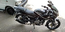 Bajaj Pulsar 220F 2018