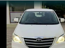 Toyota Innova 2.5 G 7 STR BS IV 2015