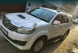 Toyota Fortuner 3.0 4X4 MT 2014