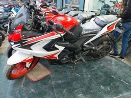 Bajaj Pulsar RS200 2018