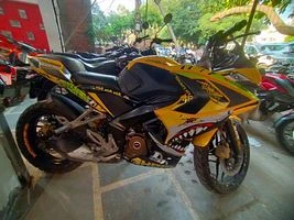 Bajaj Pulsar RS200 2015