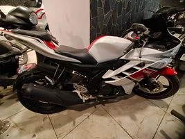 Yamaha YZF-R15 150cc 2012
