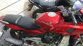 Bajaj Pulsar 220cc 2010