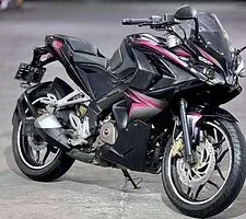 Bajaj Pulsar RS200 2016