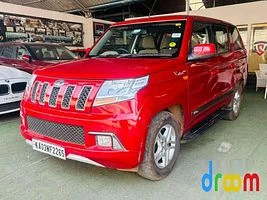 Mahindra TUV300 PLUS P8 2019