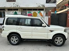 Mahindra Scorpio S10 2017