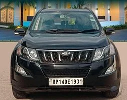 Mahindra XUV500 W6 AT 2017