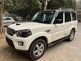 Mahindra Scorpio S7 140 bhp 2WD 2018