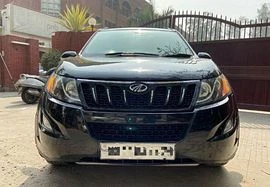 Mahindra XUV500 W6 2016