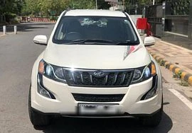 Mahindra XUV500 W6 2016