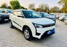 Mahindra XUV300 W4 Petrol 2020