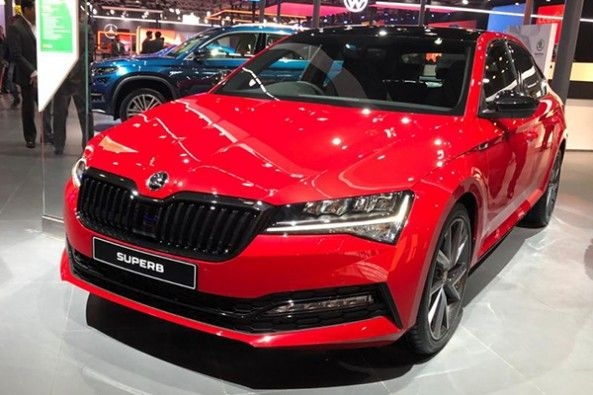 2020 Skoda Superb Facelift Launch Date Revealed | Droom Discovery