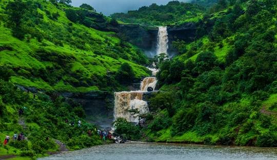 Igatpuri (47 km | Approx 1 hour)
