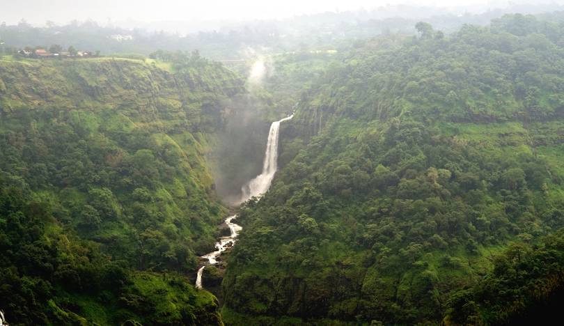 Lonavala (175 km | approx. 3 hours)