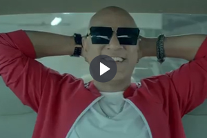 Droom TVC Ad – Celebrate The Used Gaadi Par Nai Wali Feeling