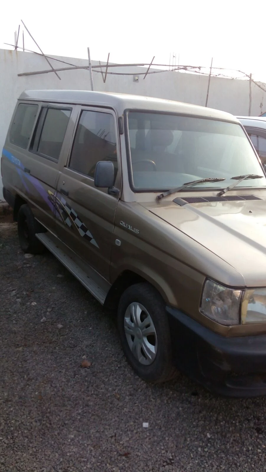 Toyota Qualis FS B1 2004