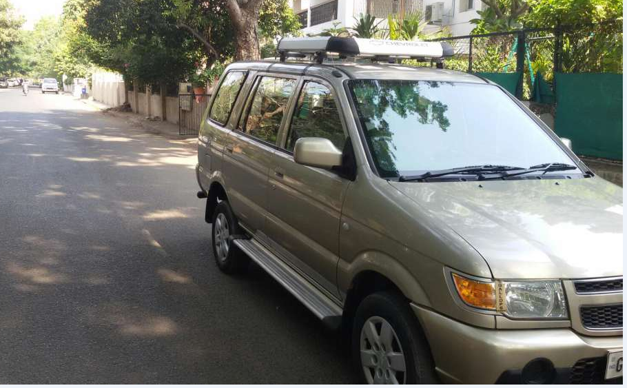 Chevrolet Tavera NEO 3 10 STR BS III 2013