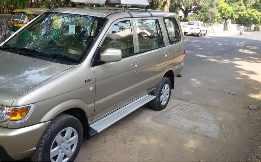 Used Chevrolet Tavera NEO 3 10 STR BS III 2013 Model (PID1415237627