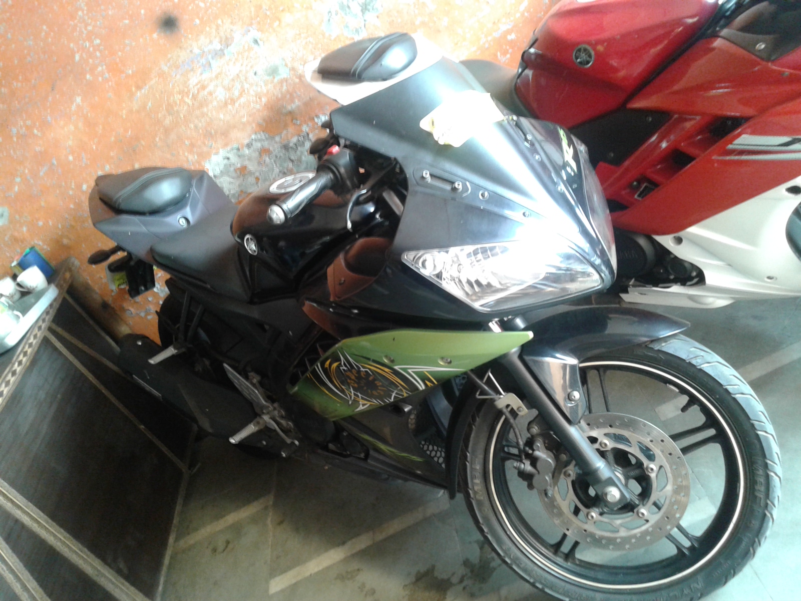 Yamaha YZF-R15 150cc 2011
