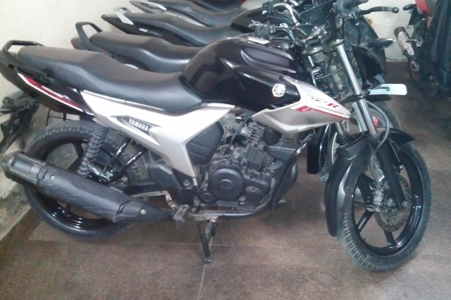 Yamaha SZR 150cc 2012