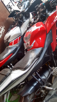 Yamaha YZF-R15 2.0 150cc 2012