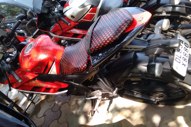 Yamaha YZF-R15 2.0 150cc 2012