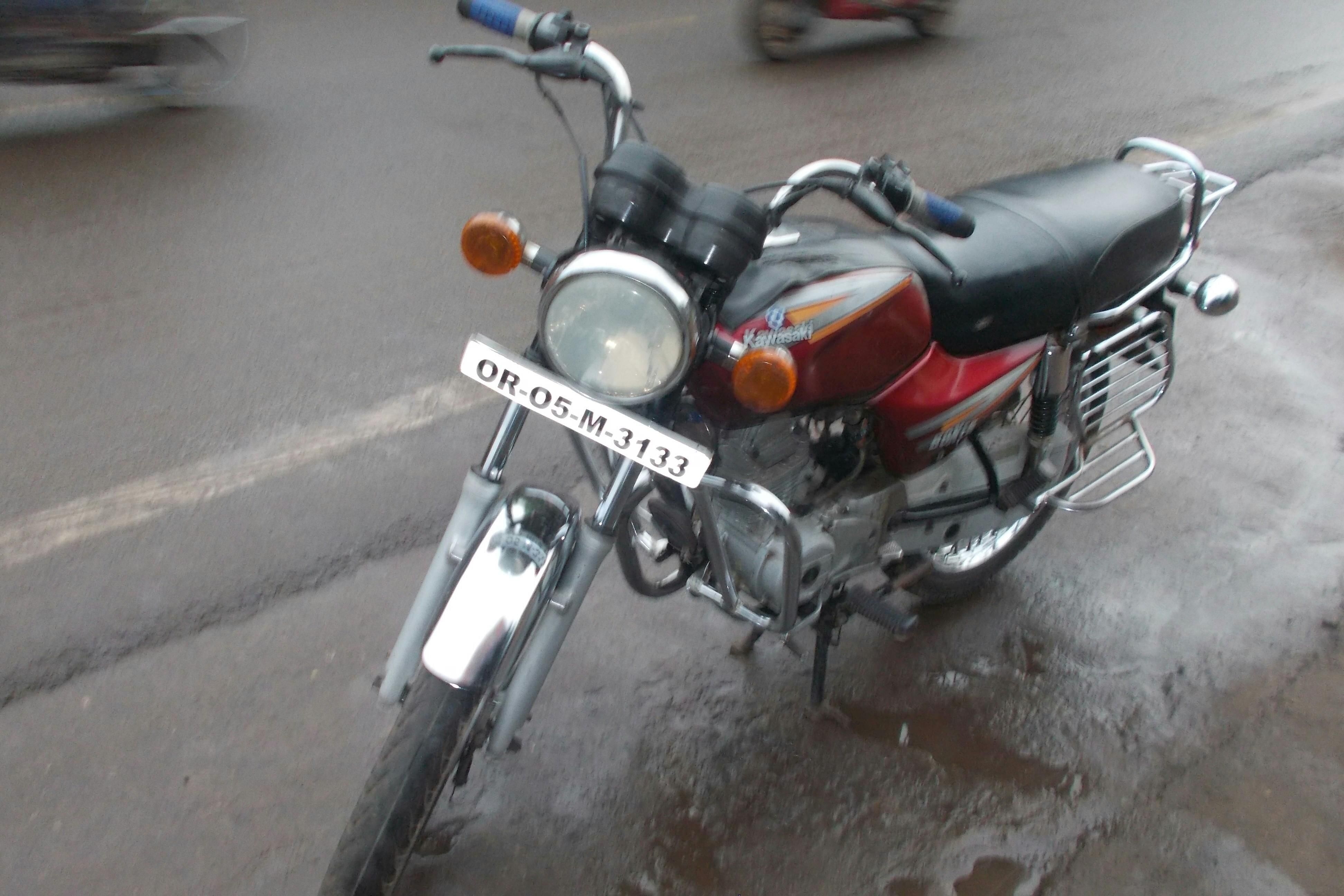 bajaj boxer old model