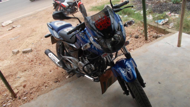 Bajaj Pulsar 220cc 2014