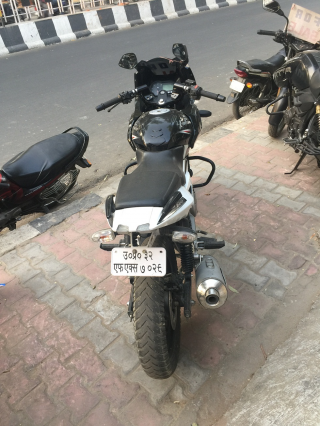 Bajaj Pulsar 220cc 2014