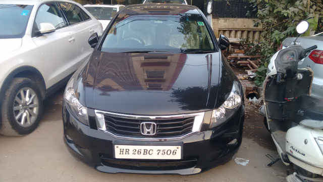 Honda Accord 2.4 AT 2010