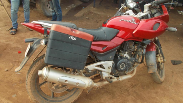 Bajaj Pulsar 220cc 2013