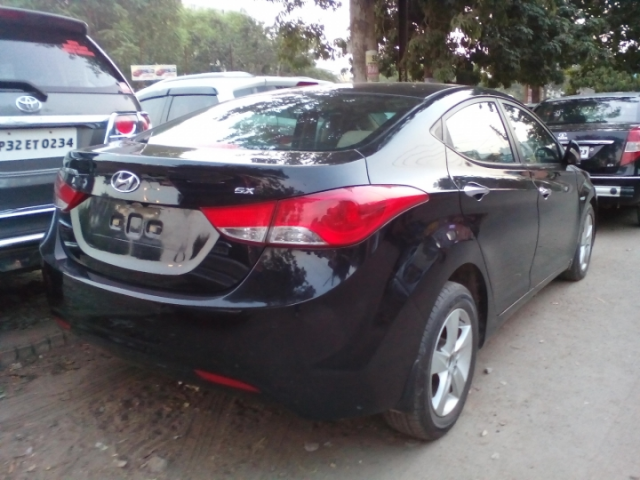 Hyundai Elantra 1.6 SX MT 2013