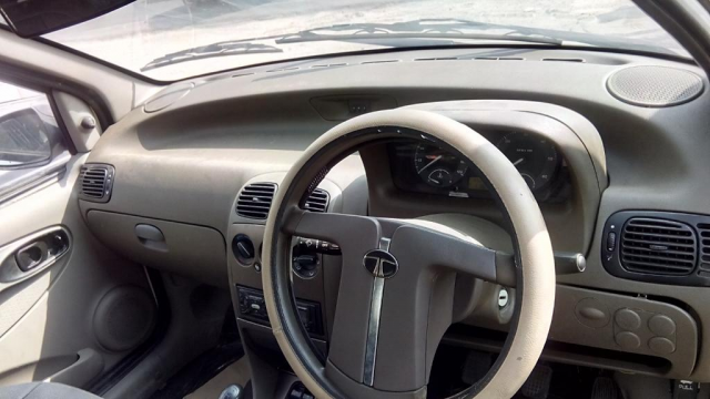 Tata Indigo eCS GLX 2012