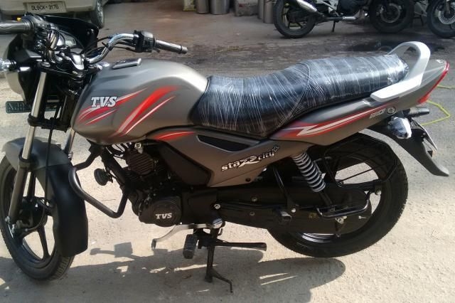 tvs star on road price