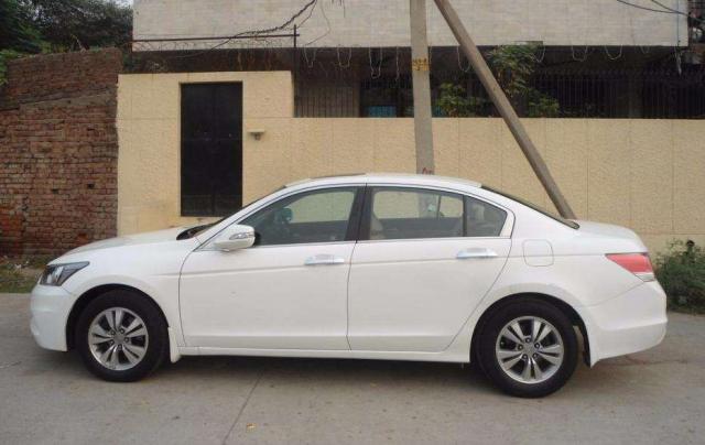 Honda Accord 2.4 AT 2011