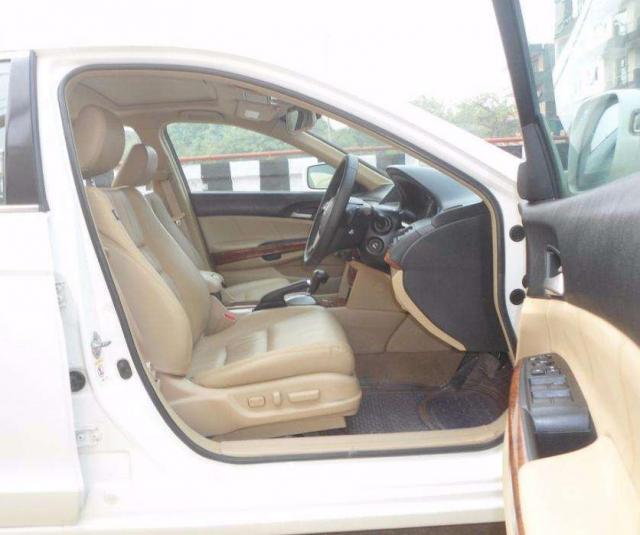 Honda Accord 2.4 AT 2011