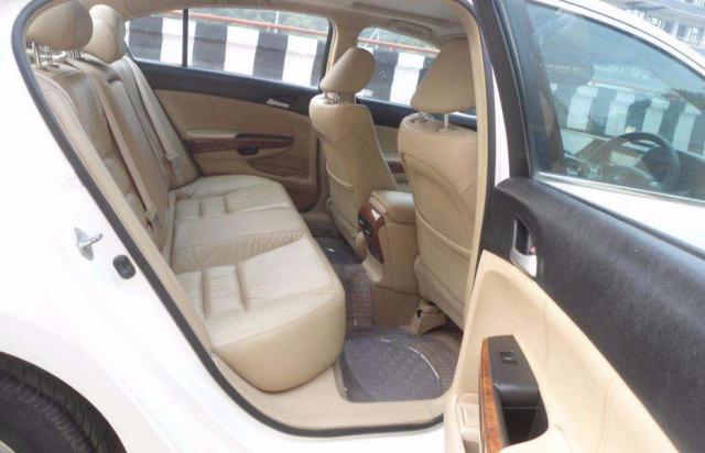 Honda Accord 2.4 AT 2011