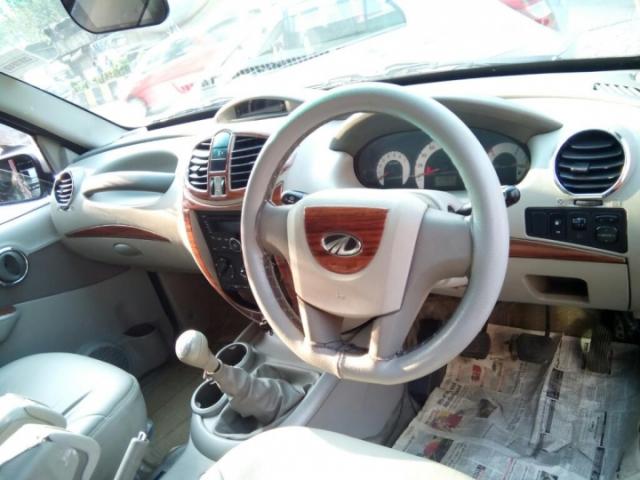 Mahindra Quanto C6 2013