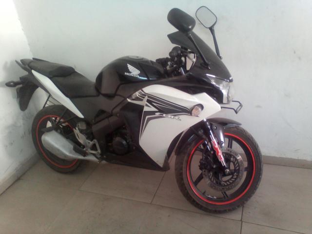 Honda CBR 150R 150cc 2013