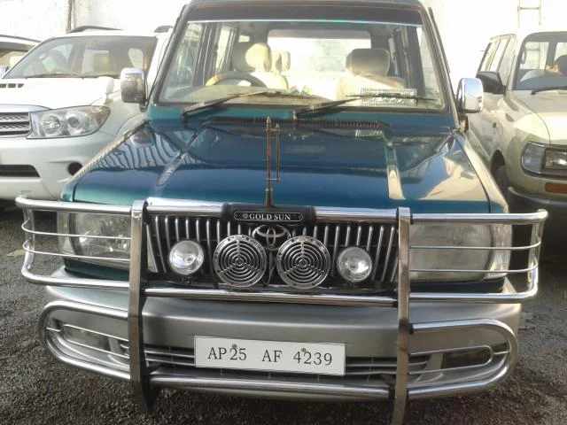 Toyota Qualis RS E2 2004
