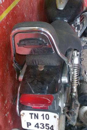 Bajaj Avenger 180cc 2006