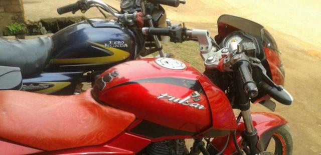 Bajaj  Pulsar 180cc 2011
