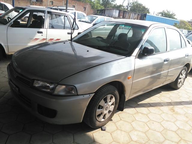 Mitsubishi Lancer 1.5 CNE 1999