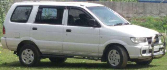 Chevrolet Tavera NEO LS B3 10 STR BS III 2011