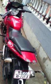 Bajaj Pulsar 220cc 2011