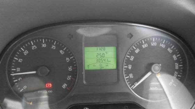 Skoda Rapid 1.6 TDI MT AMBITION PLUS 2012