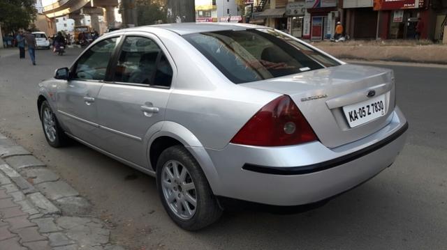 Ford Mondeo Ghia Duratec 2002