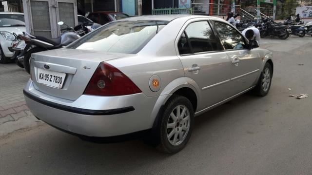 Ford Mondeo Ghia Duratec 2002
